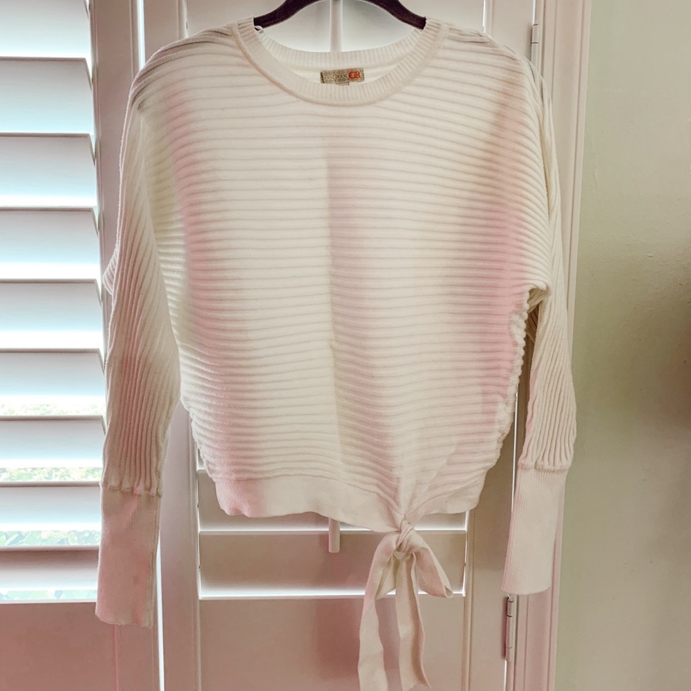 Gianni Bini off white sweater
